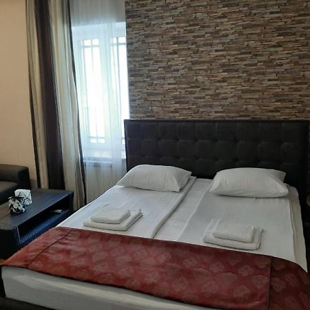 יירבאן Shara Talyan Guest House & Tours מראה חיצוני תמונה