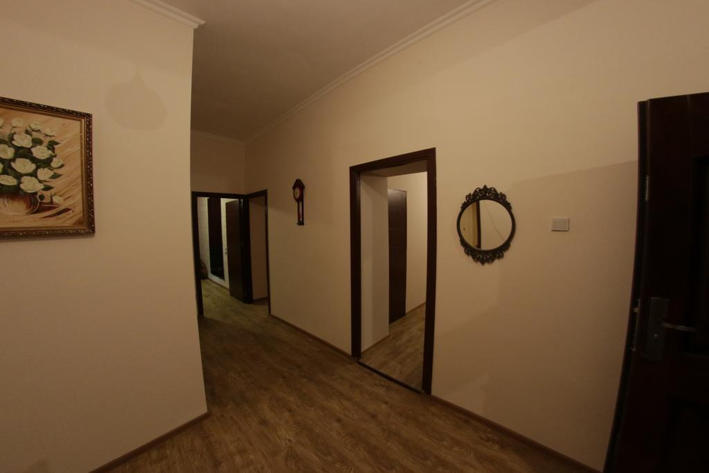 יירבאן Shara Talyan Guest House & Tours מראה חיצוני תמונה